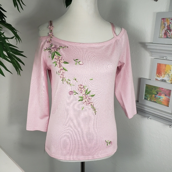 Escada Pink Silk Cold Shoulder Floral Ribbon Details NWOT Euro 38 US 8 Small - Picture 5 of 10